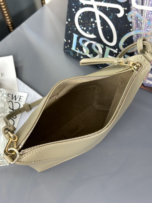 Size: 23×15.5×6.5cm - Image 8