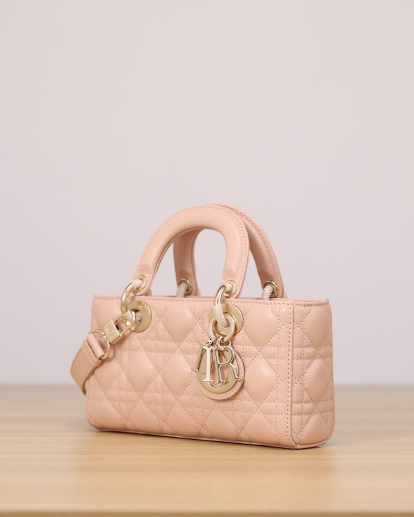 Small Lady D-Joy handbag(channel) - Image 5
