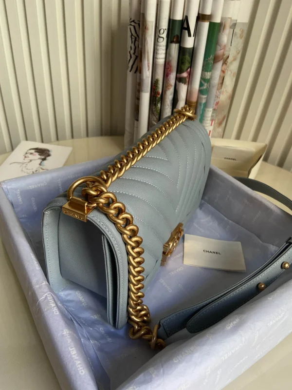 Chanel Calfskin Size:25x15x9cm - Image 3