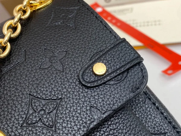 Louis Vuitton Size 21x15x8 CM - Image 2