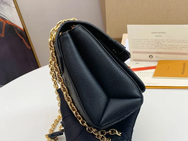 Louis Vuitton Size 21x15x8 CM - Image 6