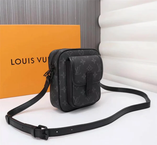 Louis Vuitton Model: 69404 Size: 15x17x8cm - Image 6