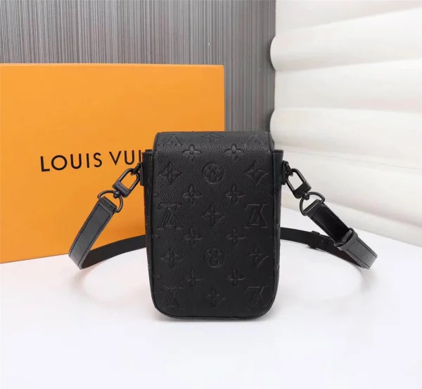 Louis Vuitton Model: 69405 Size: 15x17x8 cm - Image 6