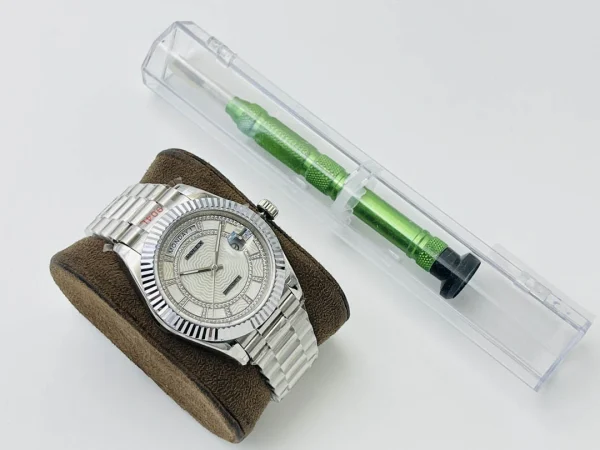 Rolex Datejust Diameter: 41 mm