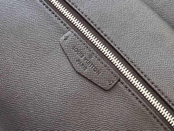 Louis Vuitton Model: M33450 Size: 37.0 x 40.0 x 20.0 cm - Image 6