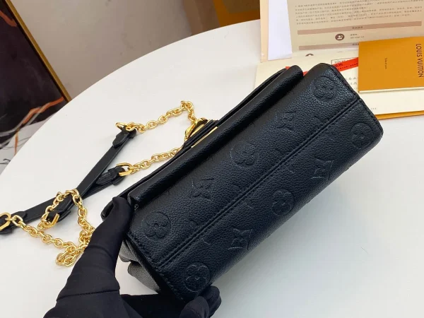 Louis Vuitton Size 21x15x8 CM - Image 9