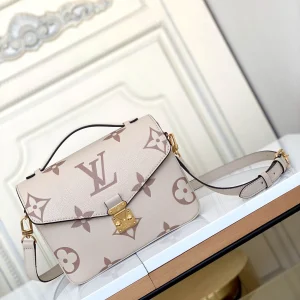 Louis Vuitton size: 25x19x7cm